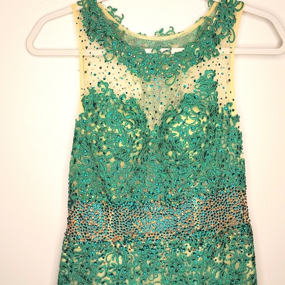 Dave & Johnny long, formal dress, teal green, Size 3/4. - Picture 12 of 16